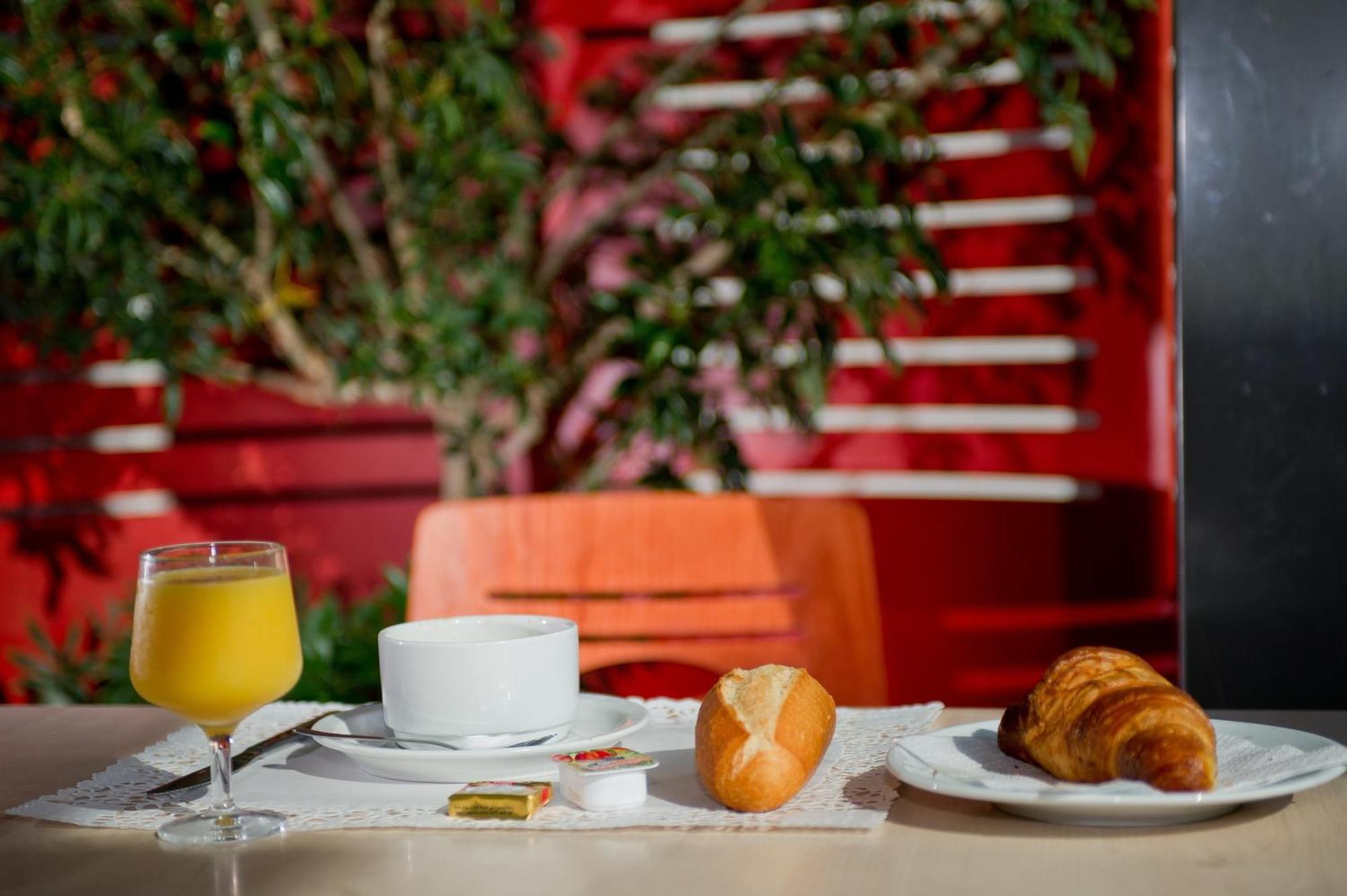 Ace Hotel Travel Athee Sur Cher Exterior foto